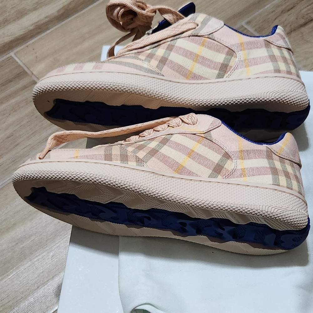 Burberry Women's Plaid Sneakers - Peach and Beige - Picture 4 of 6